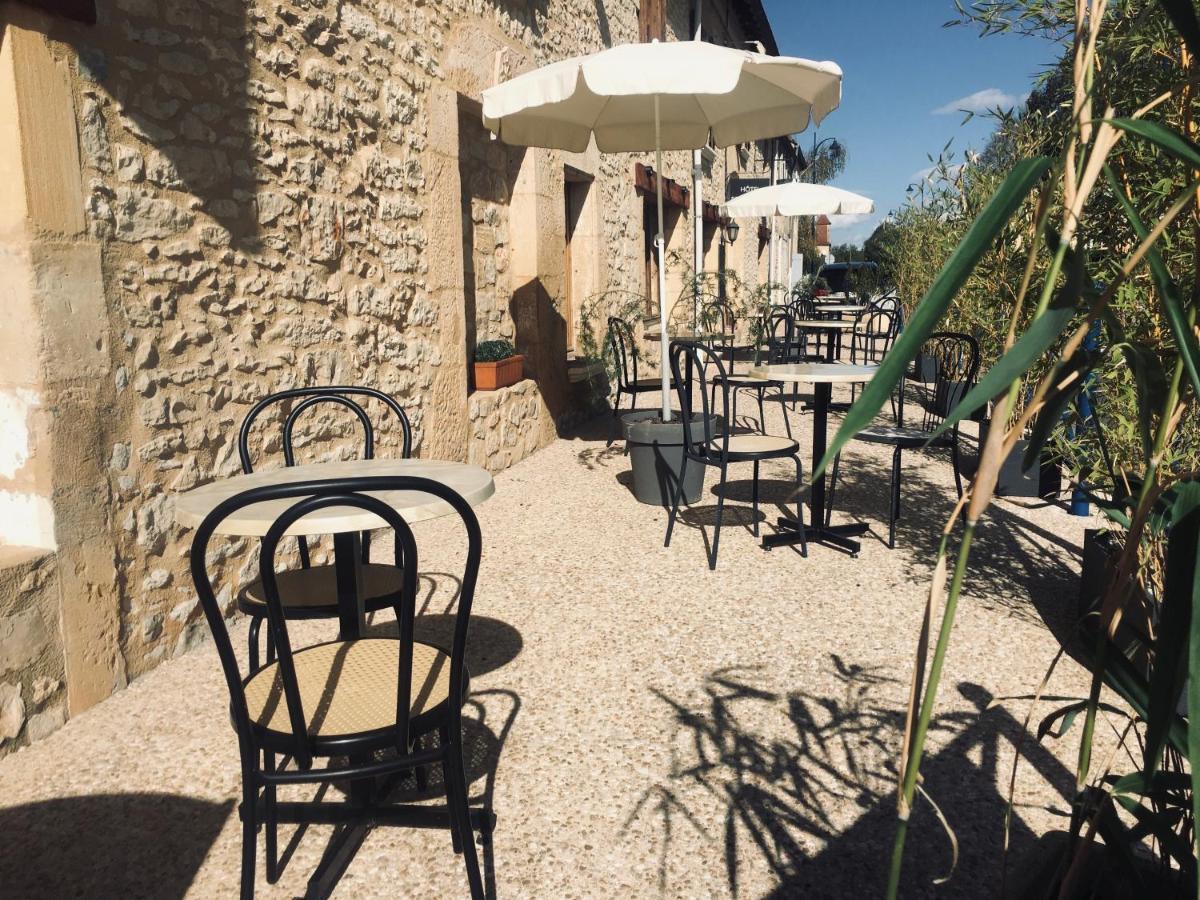 Auberge Du Relais D Auniac Hotel Bar Restaurant Piscine Anglars-Nozac Exterior foto